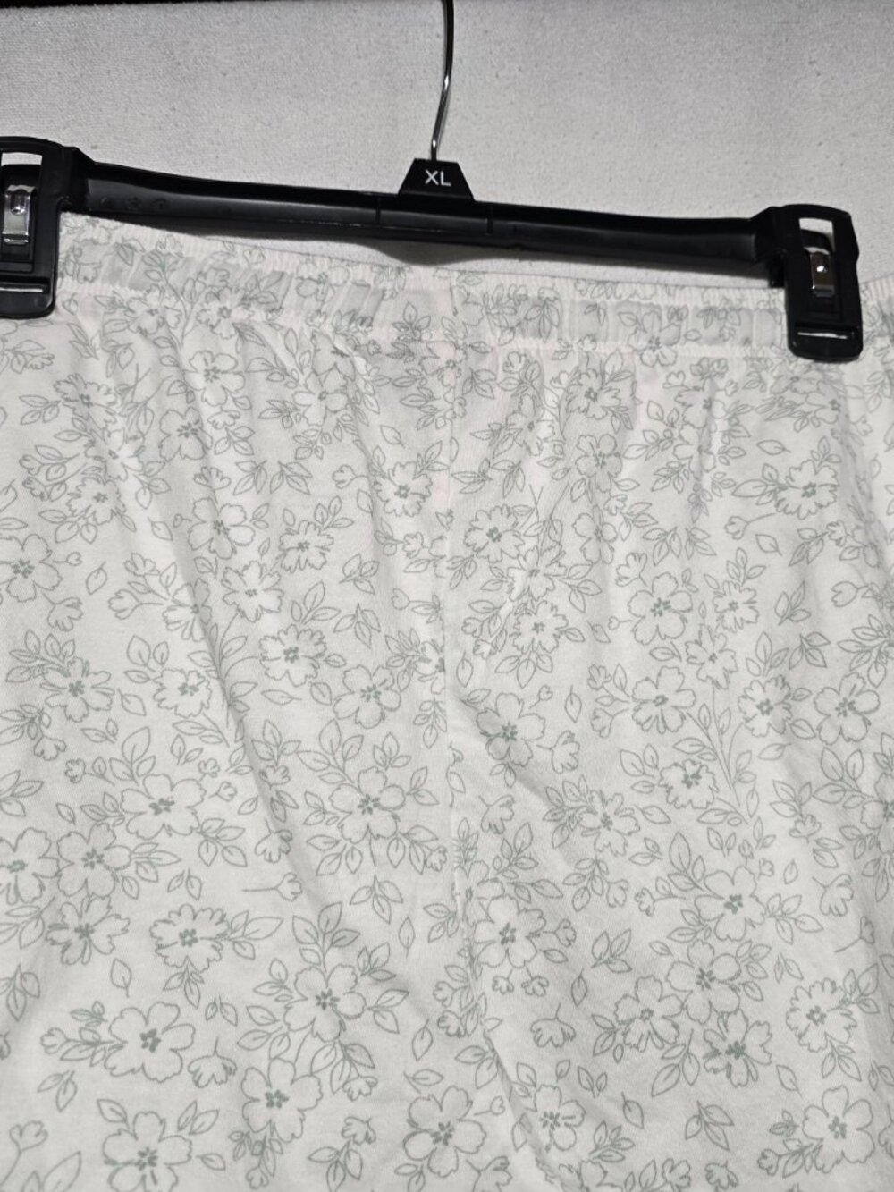 Felina White Gray Floral Lounge Shorts Pajama Bottoms Pockets Drawstring XL NWOT - Picture 10 of 12